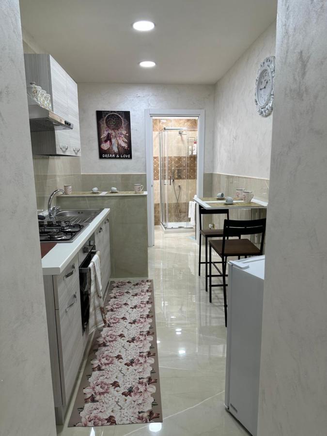 Chloehouse Apartment เนเปิลส์ ภายนอก รูปภาพ