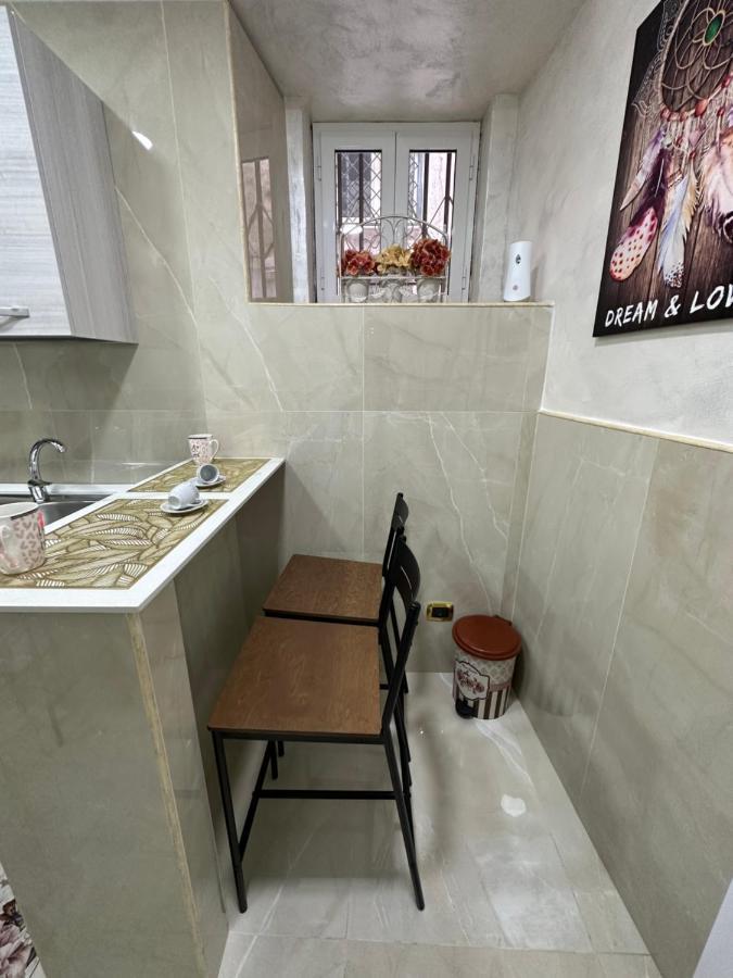Chloehouse Apartment เนเปิลส์ ภายนอก รูปภาพ