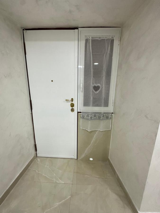 Chloehouse Apartment เนเปิลส์ ภายนอก รูปภาพ