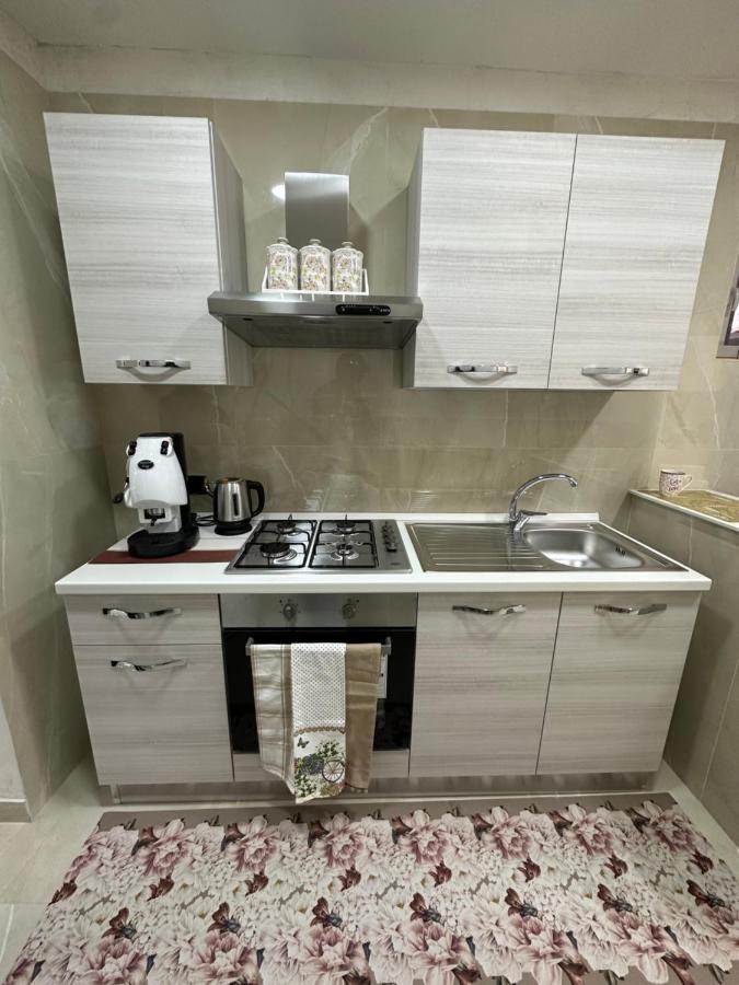 Chloehouse Apartment เนเปิลส์ ภายนอก รูปภาพ