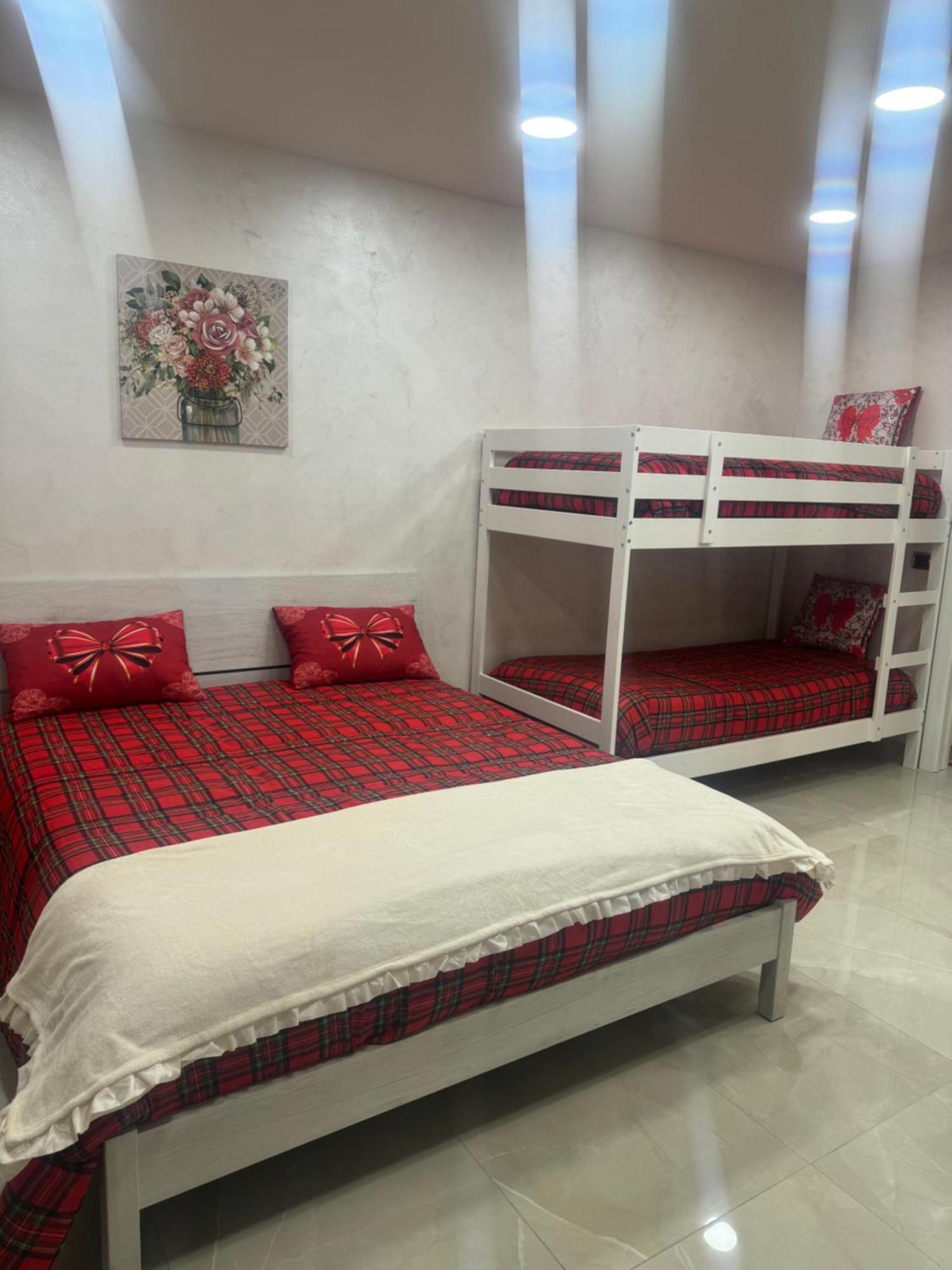Chloehouse Apartment เนเปิลส์ ภายนอก รูปภาพ
